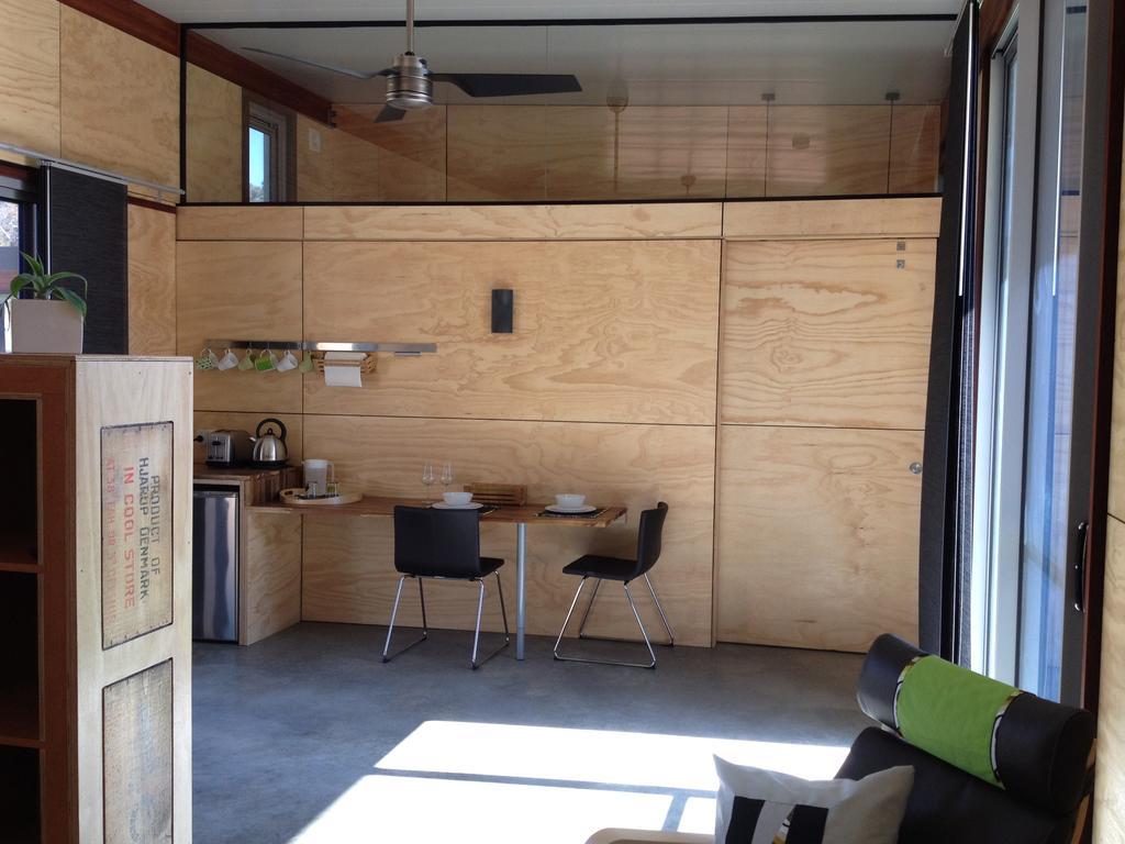 Bed + Bauhaus Guest house Yallingup
